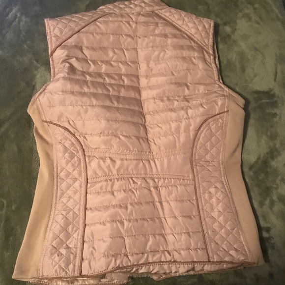 Vest - Picture 3 of 3